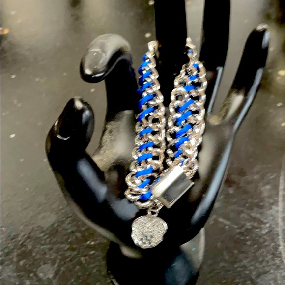 Jewelry - Blue and silver bracelet with a magnet closure